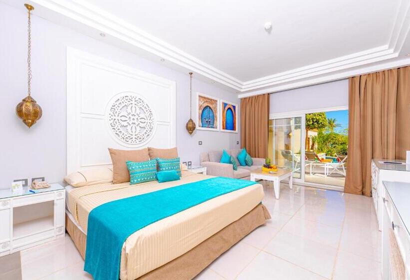 استراحتگاه Grand Palace   Couples Only 18 Years Plus