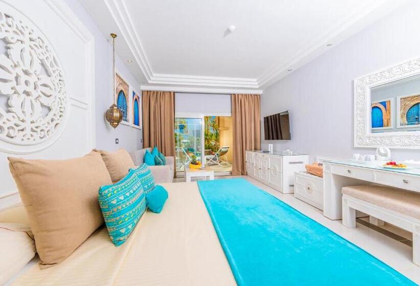 استراحتگاه Grand Palace   Couples Only 18 Years Plus