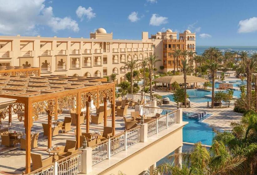 استراحتگاه Grand Palace   Couples Only 18 Years Plus