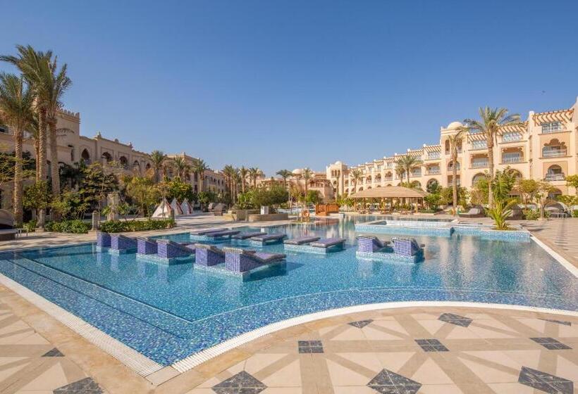استراحتگاه Grand Palace   Couples Only 18 Years Plus