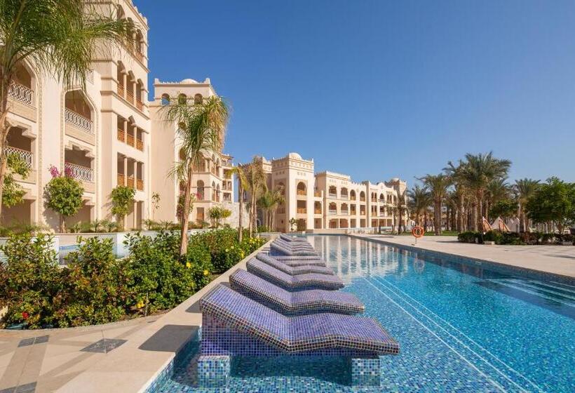 استراحتگاه Grand Palace   Couples Only 18 Years Plus