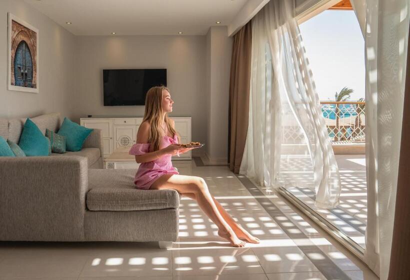 استراحتگاه Grand Palace   Couples Only 18 Years Plus