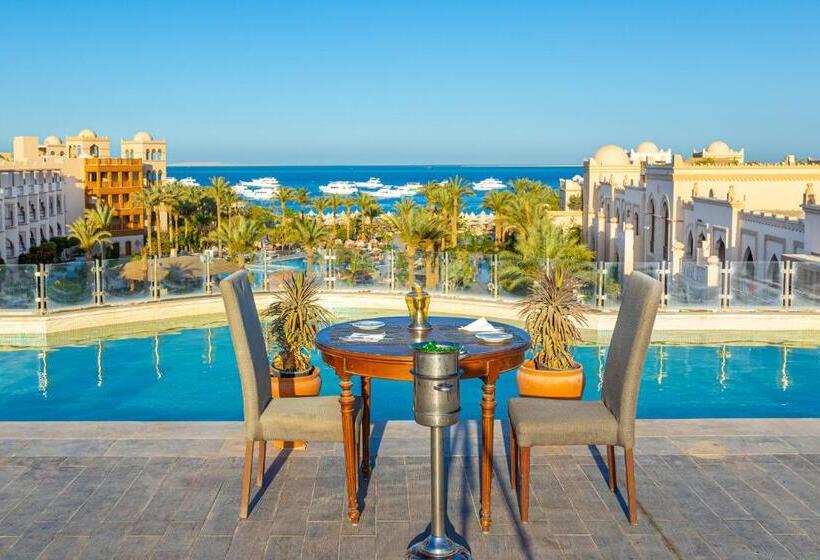 استراحتگاه Grand Palace   Couples Only 18 Years Plus