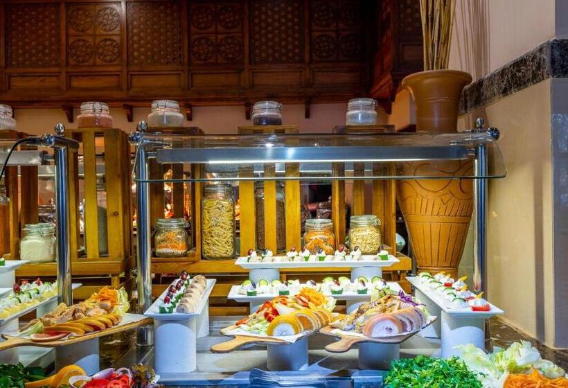 استراحتگاه Grand Palace   Couples Only 18 Years Plus