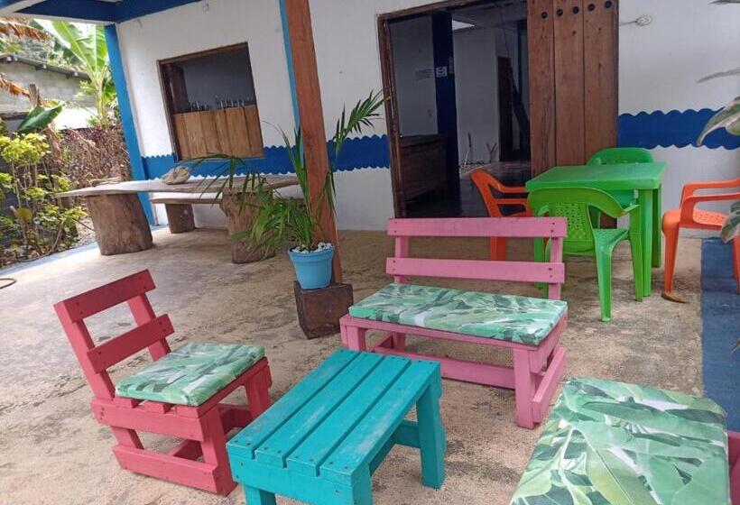 پانسیون Casa Hostal Playa Coral