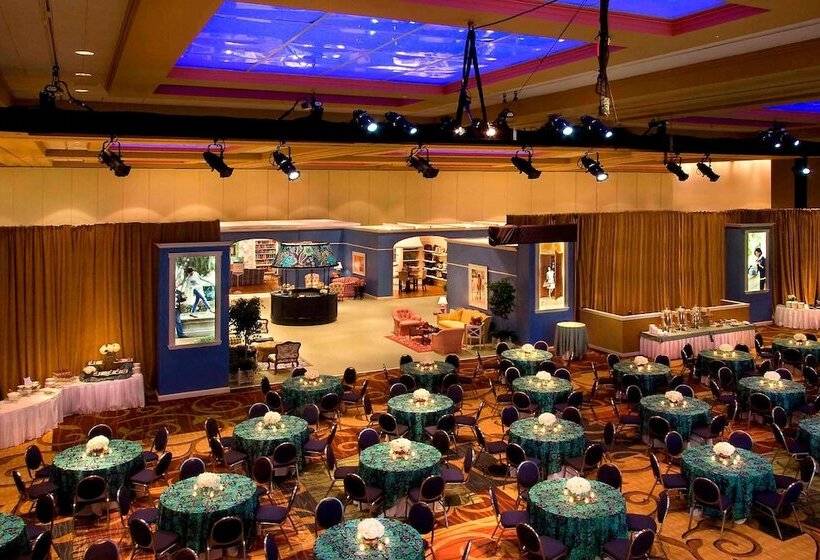 فندق Walt Disney World Swan Reserve