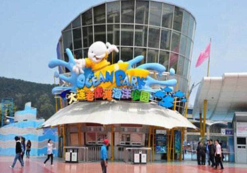 בית מלון כפרי Greentree Inn Dalian North Railway Station Express