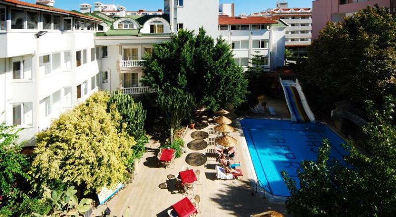 Pasahan Apartments