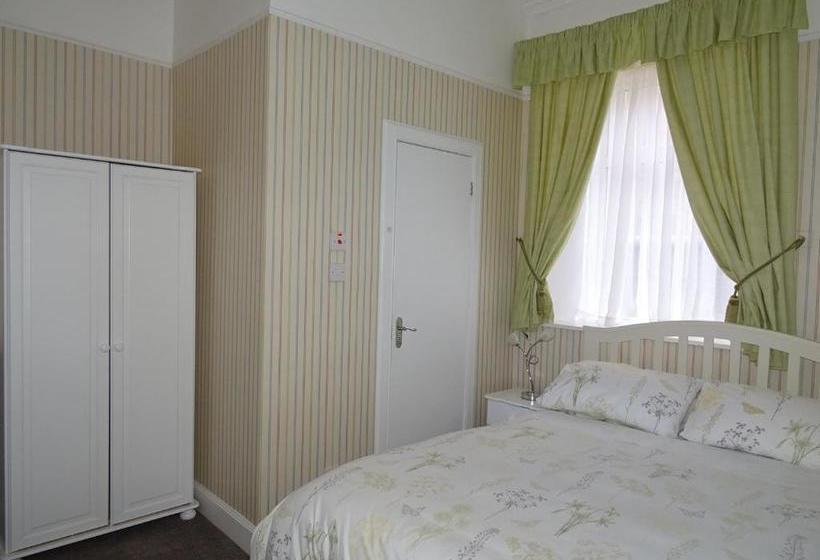 فندق Adam Guest House