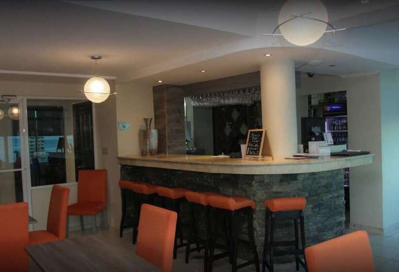 Fotos del hotel Bahia Suites:  15