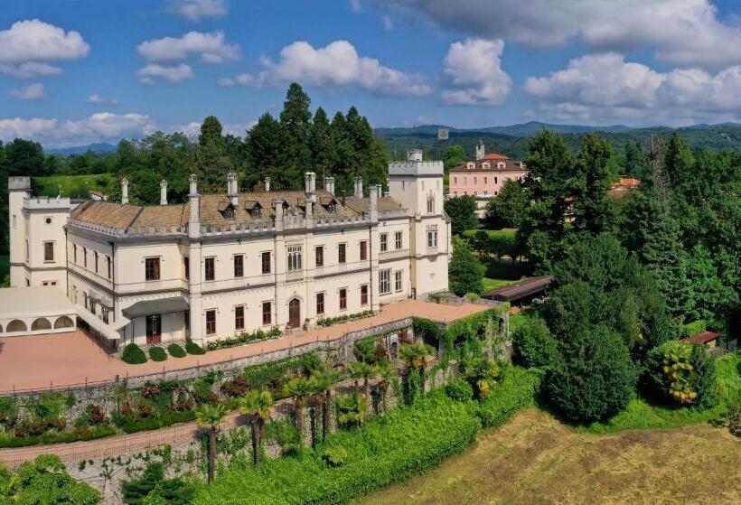 호텔 Castello Dal Pozzo