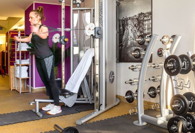 호텔 Premier Inn Köln City Mediapark