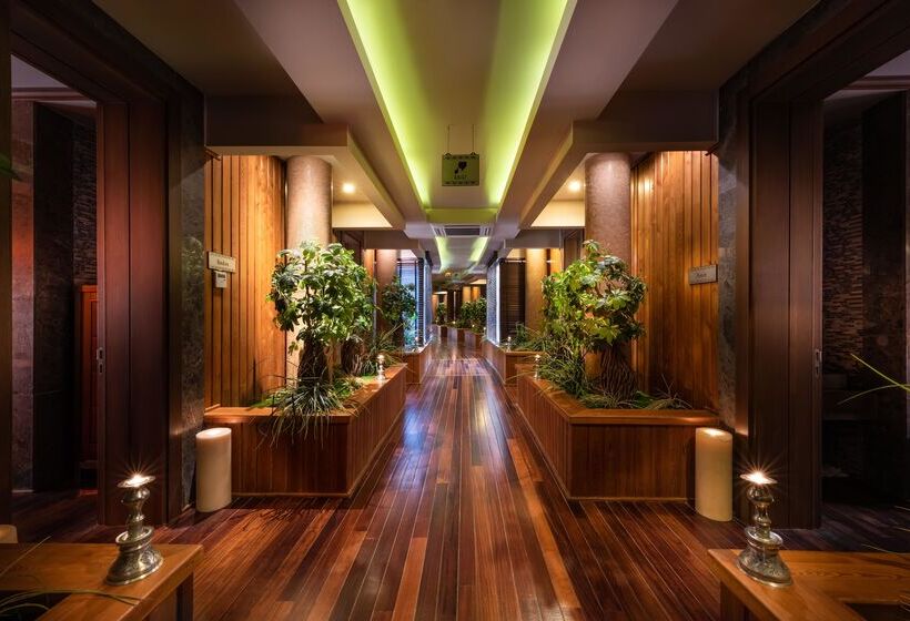 ホテル Cornelia Diamond Golf Resort & Spa