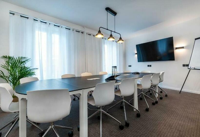 Fotos del hotel Hôtel De Bellevue Paris Gare Du Nord:  29