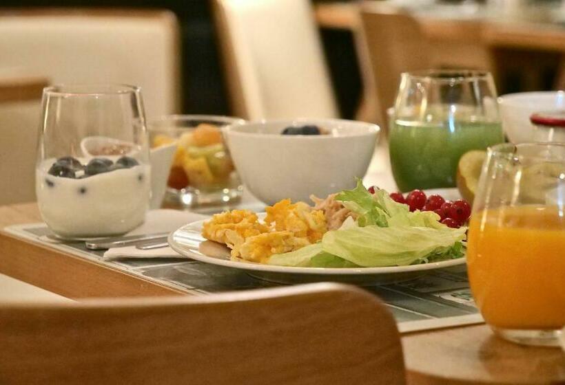 Fotos del hotel Hôtel De Bellevue Paris Gare Du Nord:  20