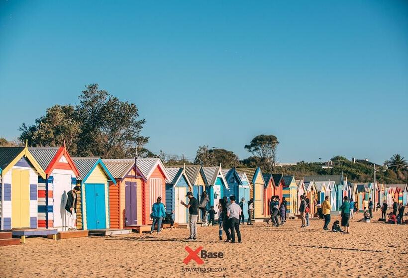هتل Nomads St Kilda