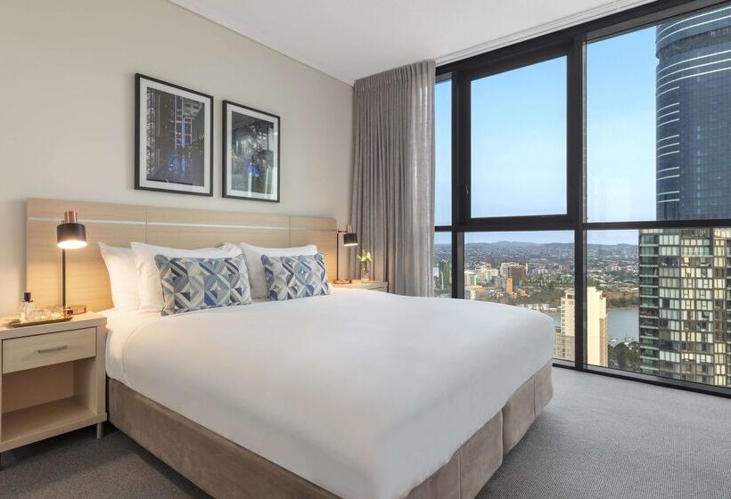 هتل Oaks Brisbane On Charlotte Suites