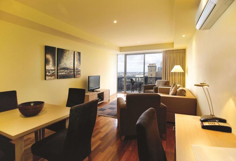 فندق Oaks Melbourne On Lonsdale Suites