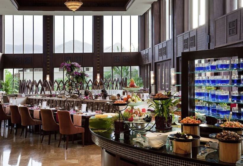 Отель Pullman Sanya Yalong Bay Villas & Resort