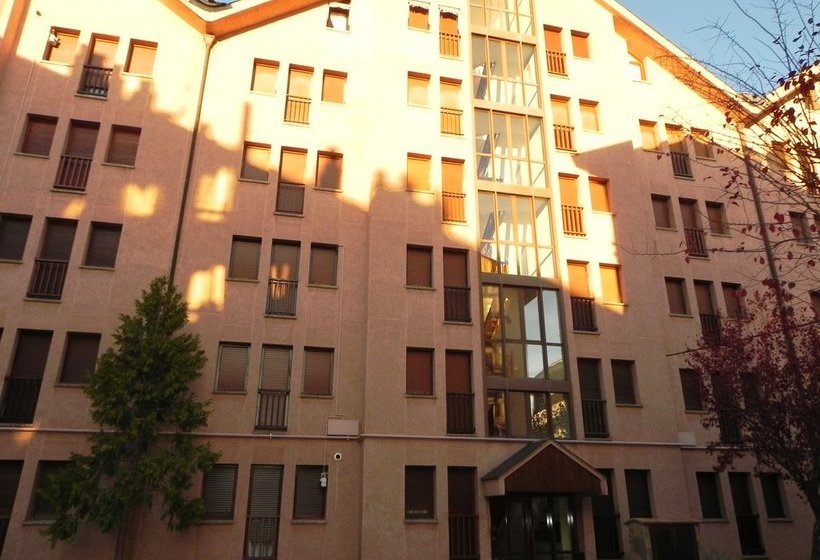 Apartamentos Jaca 3000