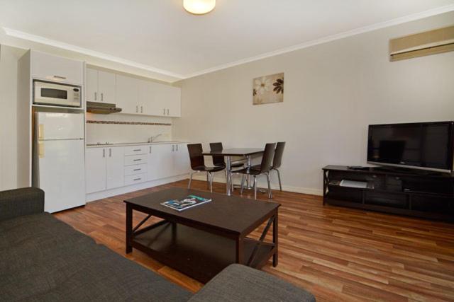 Mandurah Motel And Apartments
