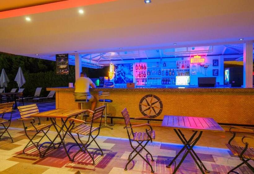 هتل Club Selen Icmeler