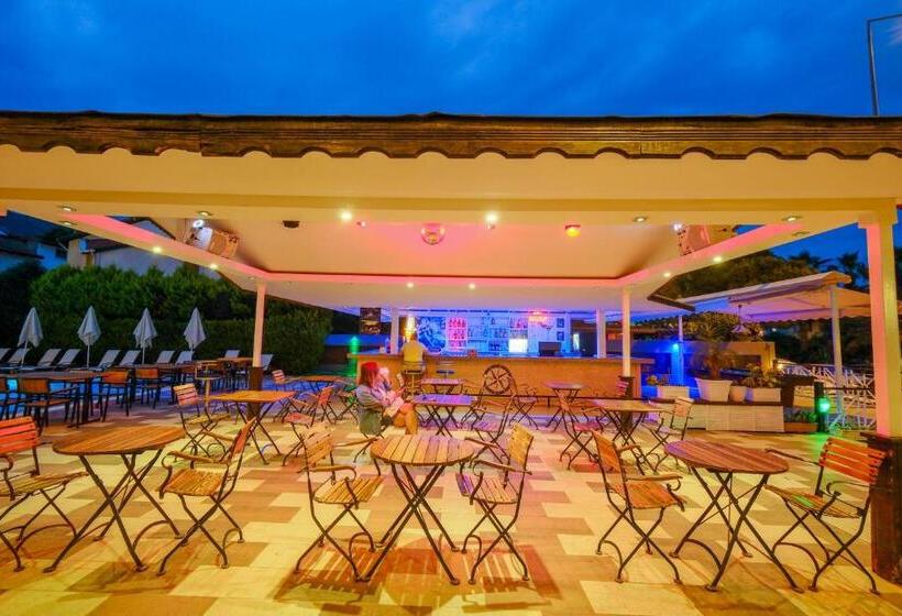 هتل Club Selen Icmeler