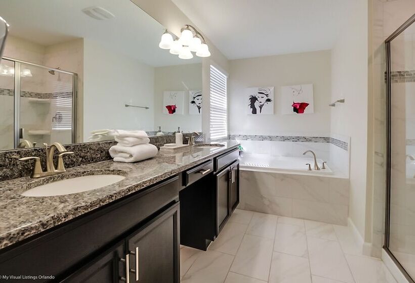 6 Bed 5 Ba Villa With Games, Pool & Spa