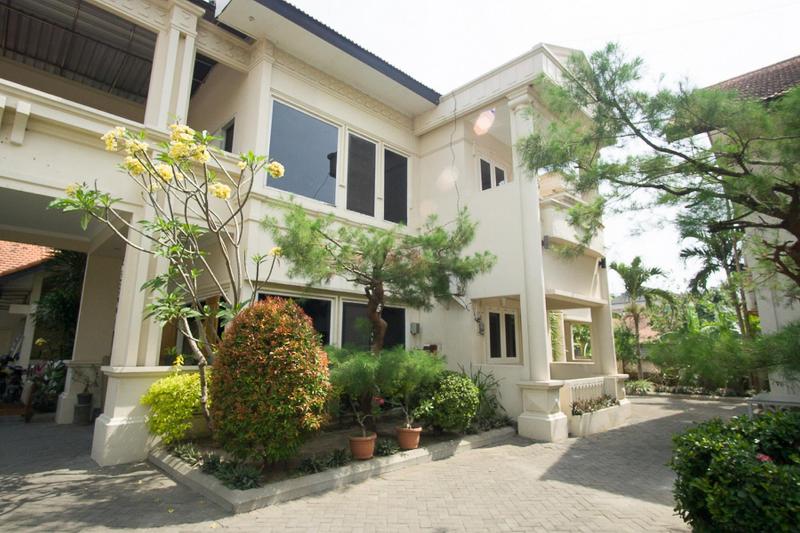 بنسيون Reddoorz Near Rumah Sakit Baptis Kediri