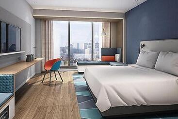 هتل Holiday Inn Express Shanghai Baoyang, An Ihg