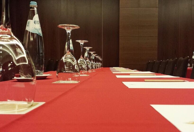 H2otel Congress & Medical Spa