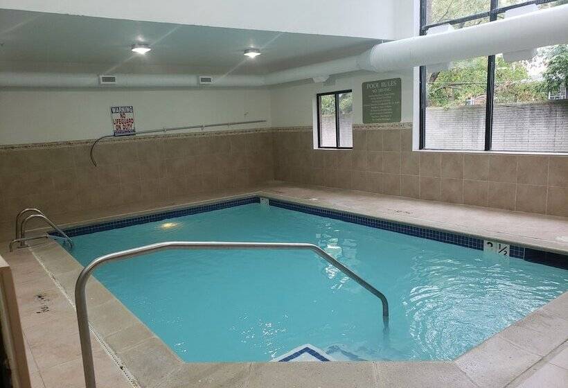 هتل A Victory Suites Warren
