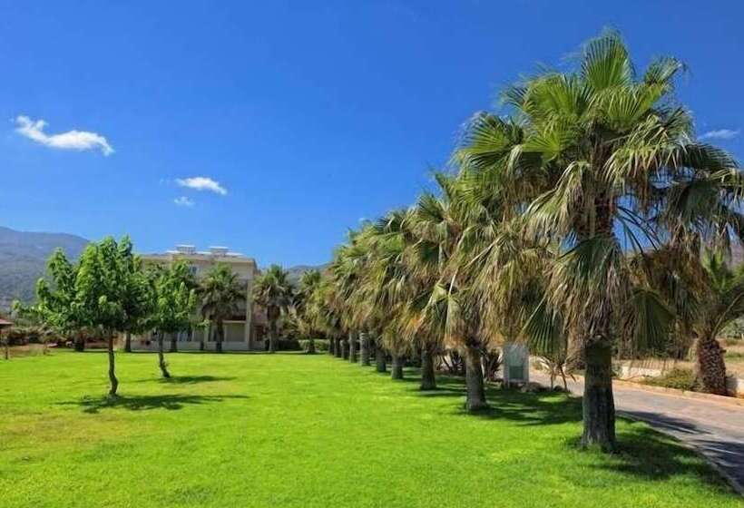 هتل Aeolos Beach Resort