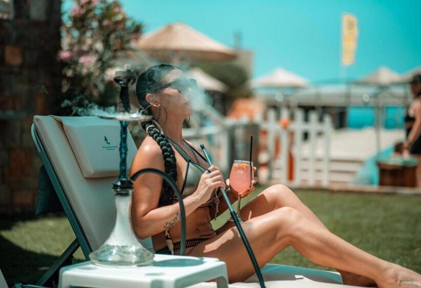 هتل Aeolos Beach Resort