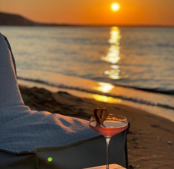 هتل Aeolos Beach Resort