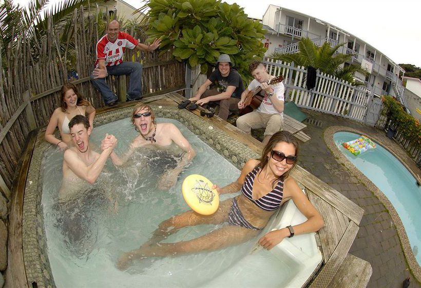 هتل Base Bay Of Islands  Hostel