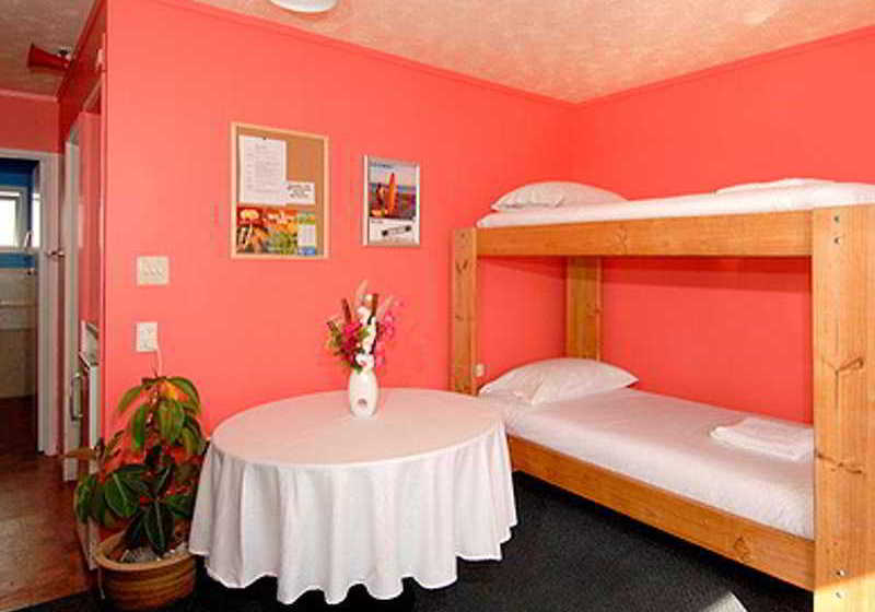 هتل Base Bay Of Islands  Hostel