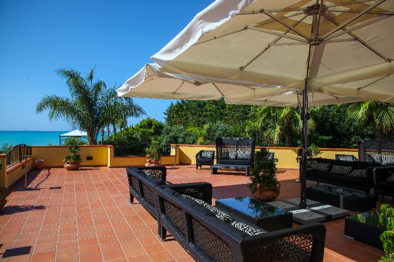 هتل Baia Di Ulisse Wellness & Spa