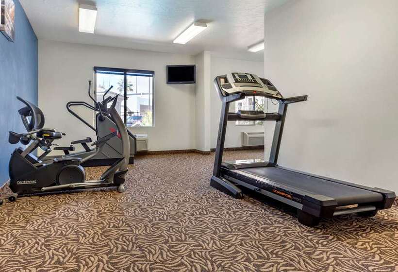 هتل Comfort Inn At Convention Center