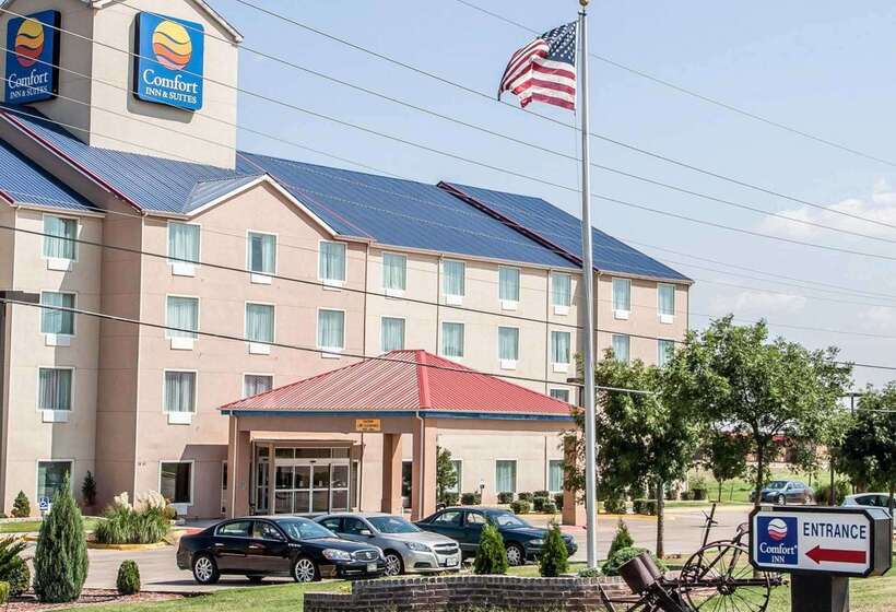 هتل Comfort Inn & Suites