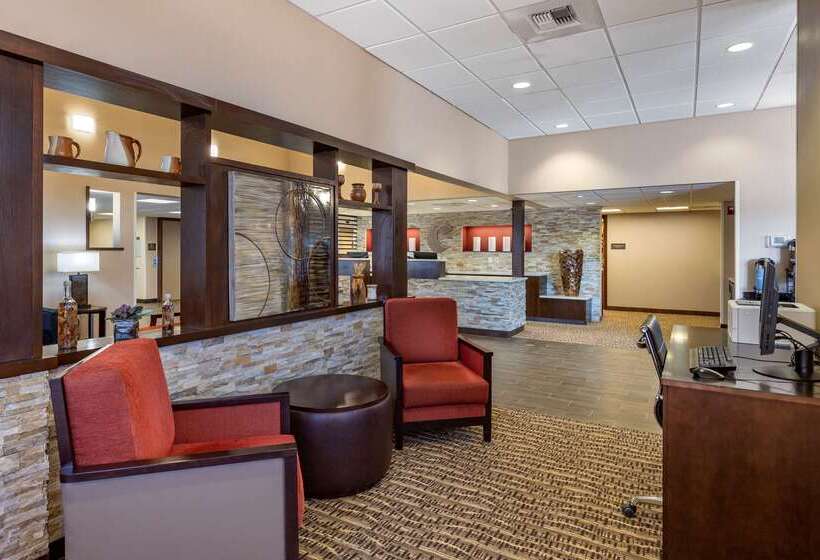 Отель Comfort Inn & Suites Gateway To Glacier National Park