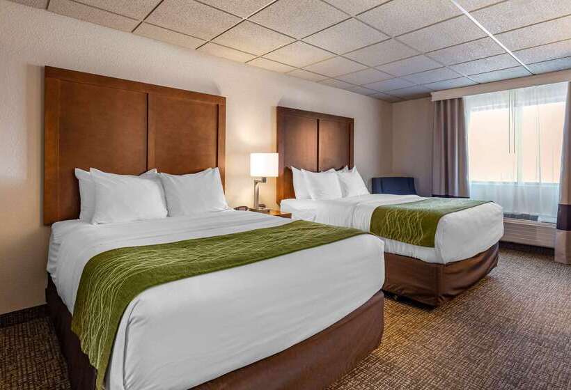 Отель Comfort Inn & Suites Gateway To Glacier National Park