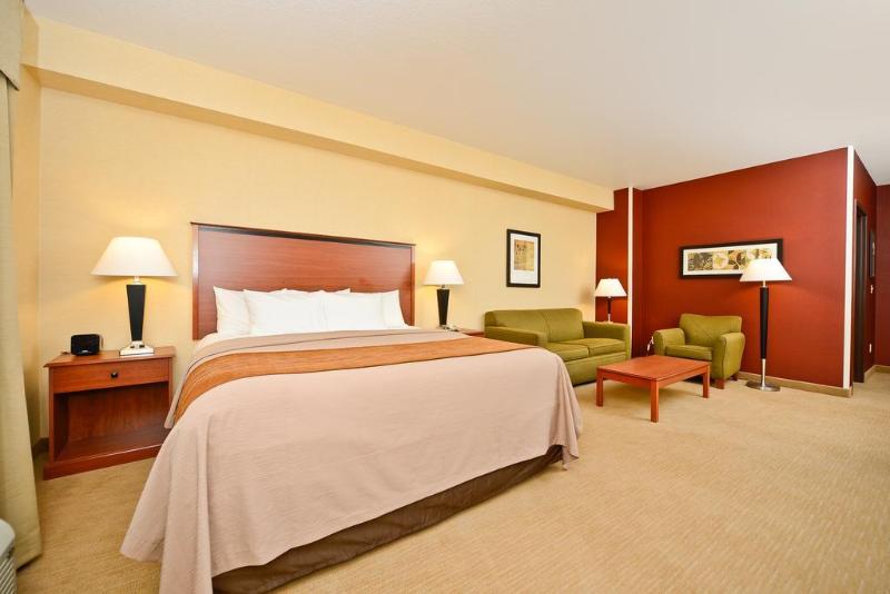 Отель Comfort Inn & Suites Gateway To Glacier National Park