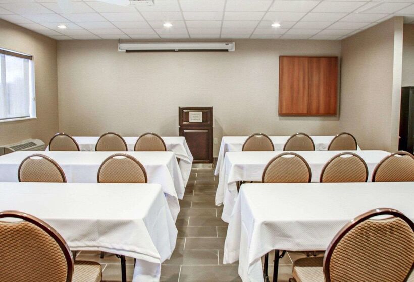 هتل Comfort Suites Lombard   Addison