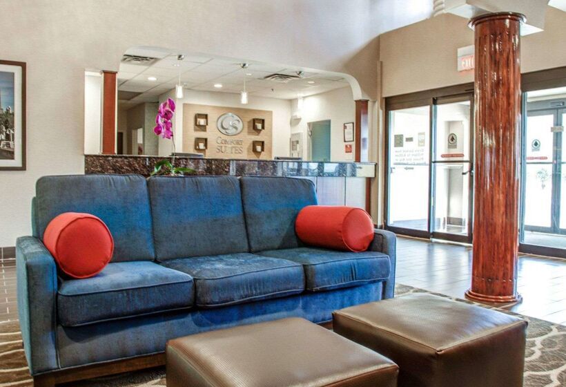 هتل Comfort Suites Lombard   Addison