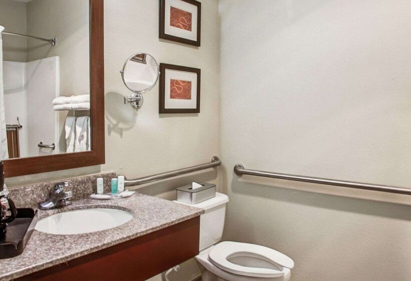 هتل Comfort Suites Lombard   Addison