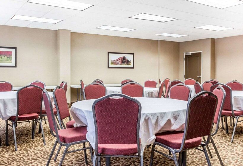 هتل Comfort Suites Morrow Atlanta South