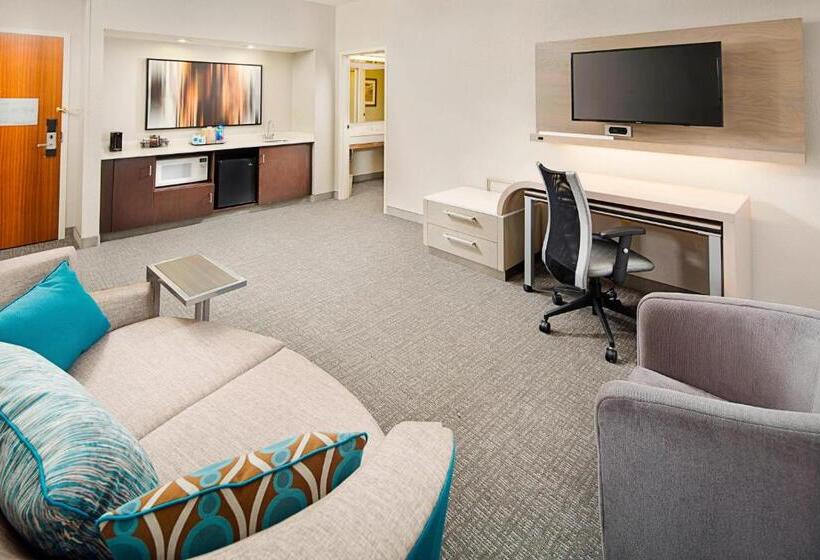 فندق Courtyard By Marriott West Palm Beach Airport