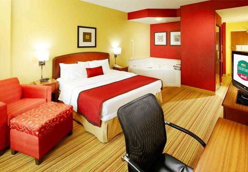 فندق Courtyard By Marriott West Palm Beach Airport