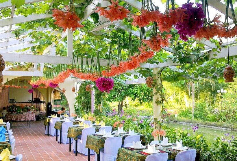 هتل Ekman Garden Resort
